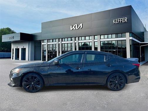 2022 Nissan Altima SR FWD