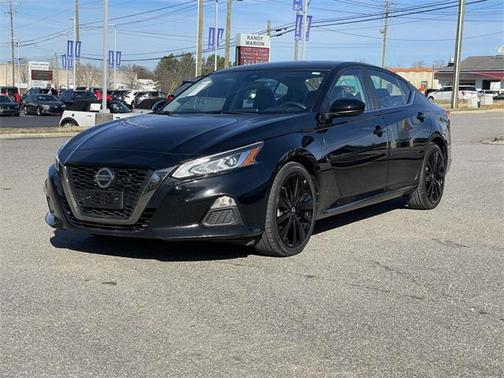2022 Nissan Altima SR FWD