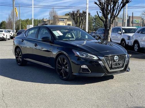 2022 Nissan Altima SR FWD