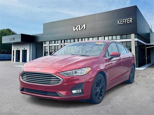 2020 Ford Fusion SE