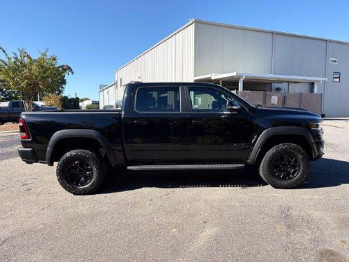 Diamond Black Crystal Pearlcoat 2021 RAM 1500 TRX