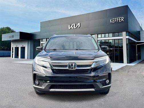 2022 Honda Pilot Touring 8-Passenger