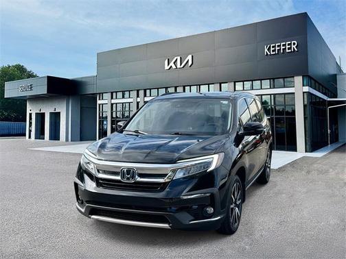 2022 Honda Pilot Touring 8-Passenger