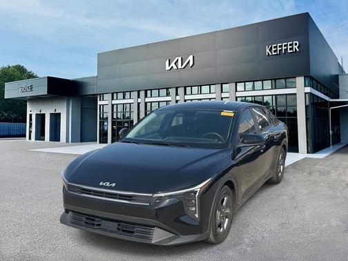 Aurora Black Pearl 2025 Kia K4 LXS