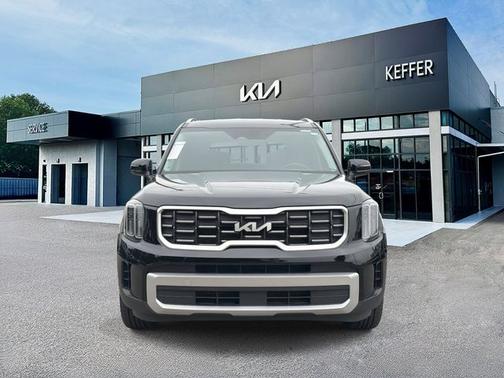 Ebony Black 2023 Kia Telluride S