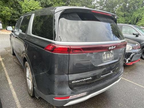 2022 Kia Carnival LX