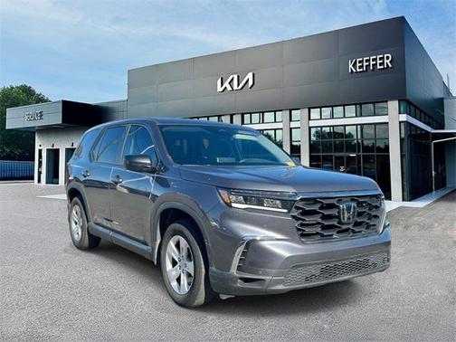2023 Honda Pilot 2WD LX