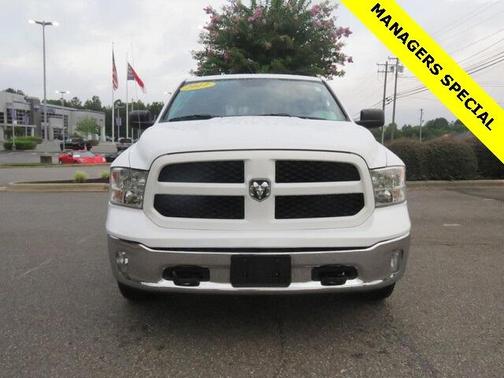 Photo 2 of 26 of 2017 RAM 1500 SLT