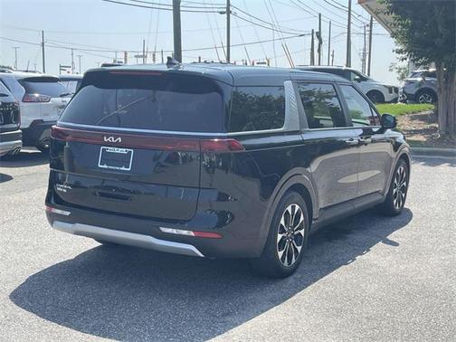 2024 Kia Carnival EX