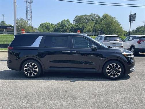 2024 Kia Carnival EX