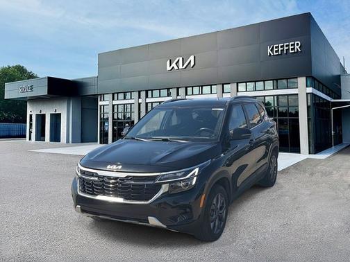 Fusion Black 2024 Kia Seltos S