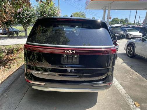 2022 Kia Carnival LXS