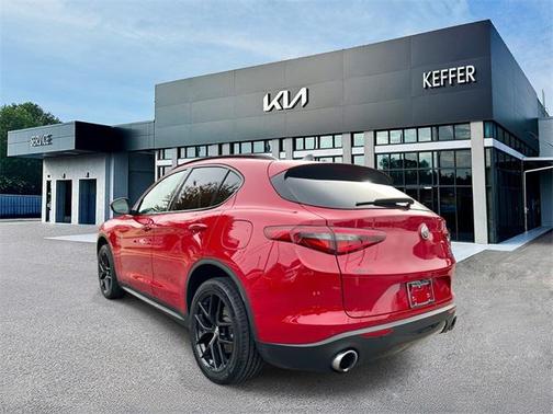2021 Alfa Romeo Stelvio Base