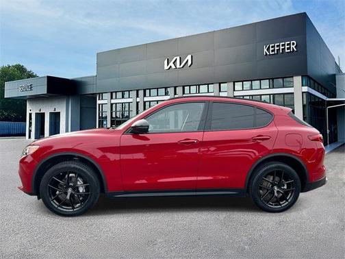 2021 Alfa Romeo Stelvio Base