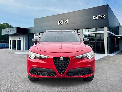 2021 Alfa Romeo Stelvio Base