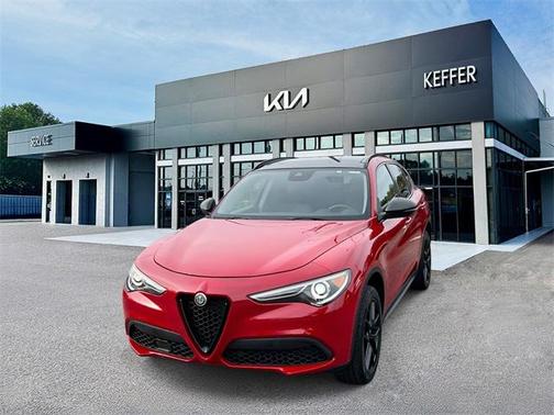 2021 Alfa Romeo Stelvio Base