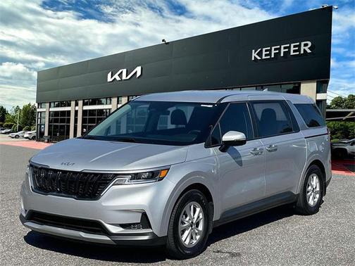 2023 Kia Carnival LX