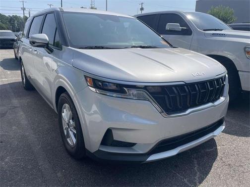 2023 Kia Carnival LX