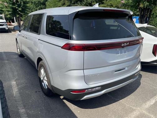 2023 Kia Carnival LX
