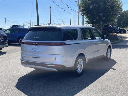 2023 Kia Carnival LX