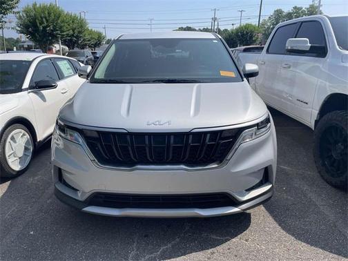 2023 Kia Carnival LX