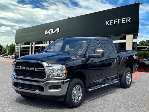2024 RAM 2500 Tradesman Crew Cab 4x4 6'4' Box