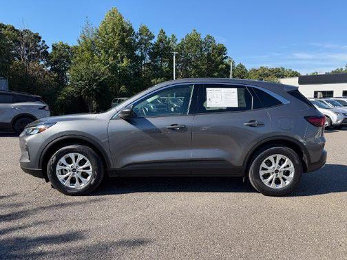 Carbonized Gray Metallic 2024 Ford Escape Active