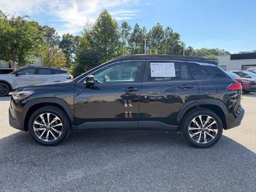 Jet Black 2022 Toyota Corolla Cross XLE