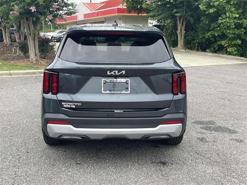 2025 Kia Sorento LX
