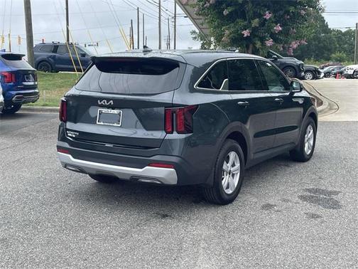 2025 Kia Sorento LX