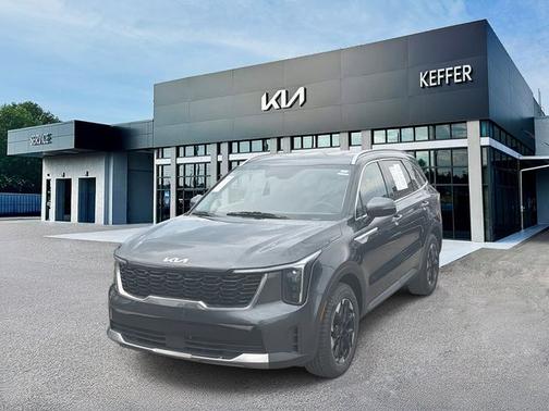 Grey 2024 Kia Sorento S