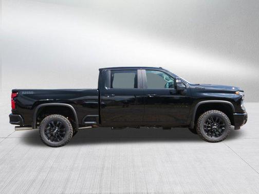 2025 Chevrolet Silverado 3500 LT