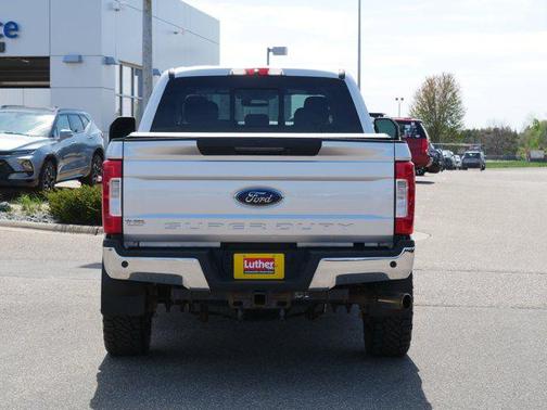 Ingot Silver Metallic 2019 Ford F-250 Lariat