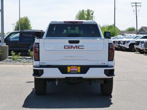Summit White 2024 GMC Sierra 3500 AT4