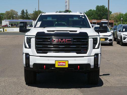 Summit White 2024 GMC Sierra 3500 AT4