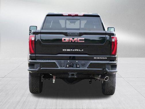 2025 GMC Sierra 3500 Denali