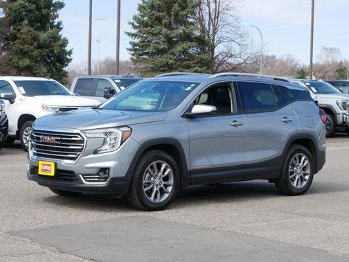 Sterling Metallic 2024 GMC Terrain SLT