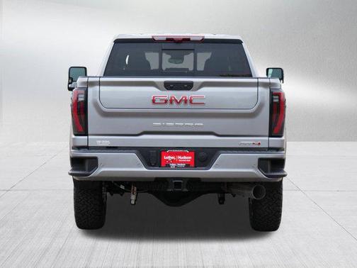 2025 GMC Sierra 2500 AT4