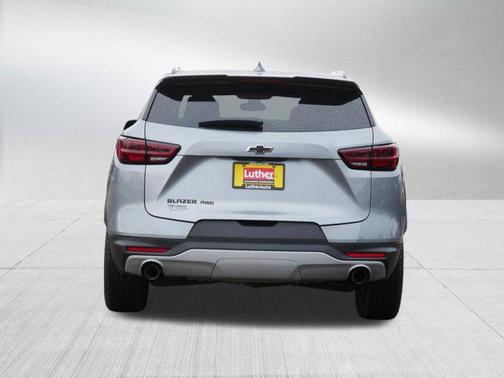Sterling Gray Metallic 2023 Chevrolet Blazer 3LT