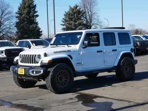 2024 Jeep Wrangler 4-Door Sahara 4x4