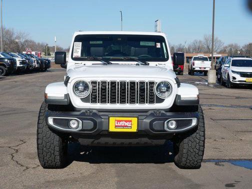 2024 Jeep Wrangler 4-Door Sahara 4x4