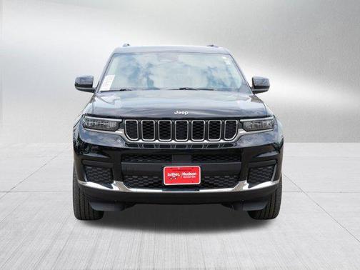 2022 Jeep Grand Cherokee L Laredo