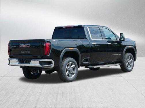 2025 GMC Sierra 3500 SLT