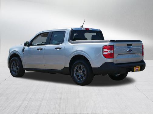 Iconic Silver Metallic 2024 Ford Maverick XLT