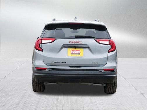 Sterling Metallic 2023 GMC Terrain SLT