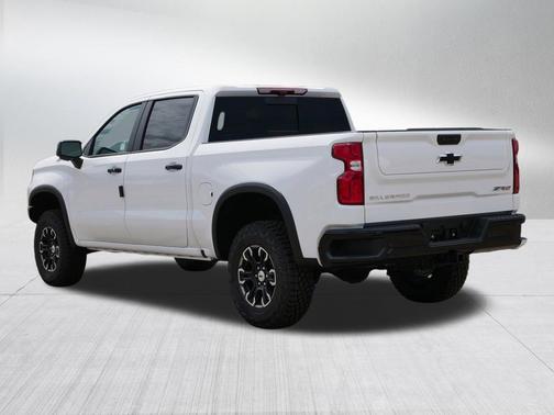 Summit White 2026 Chevrolet Silverado 1500 ZR2
