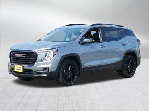 Sterling Metallic 2023 GMC Terrain SLT
