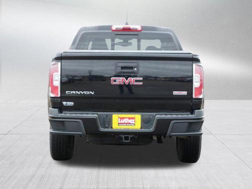 Onyx Black 2017 GMC Canyon SLE