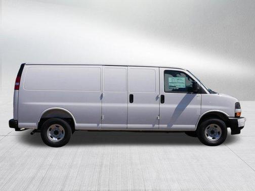Summit White 2026 Chevrolet Express 3500 3500 Extended Wheelbase, WT, RWD