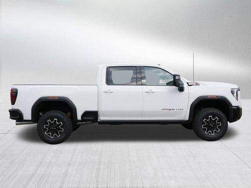 2025 GMC Sierra 2500 AT4